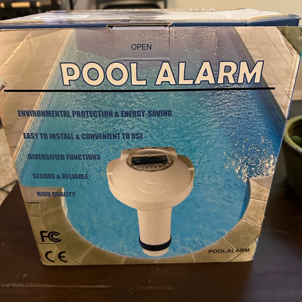 Swimming Pool Alarm w/ Remote Receiver - up to 400 feet